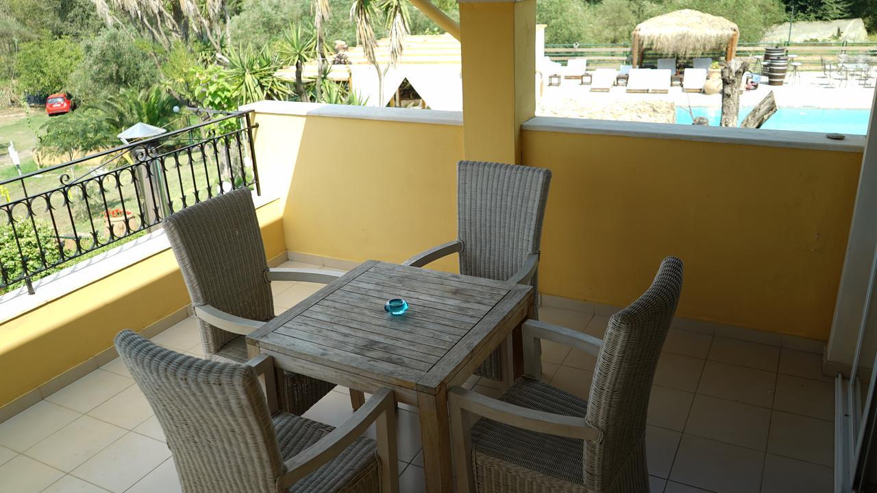 Spiti Nikos Aparthotel Danilia Luaran gambar