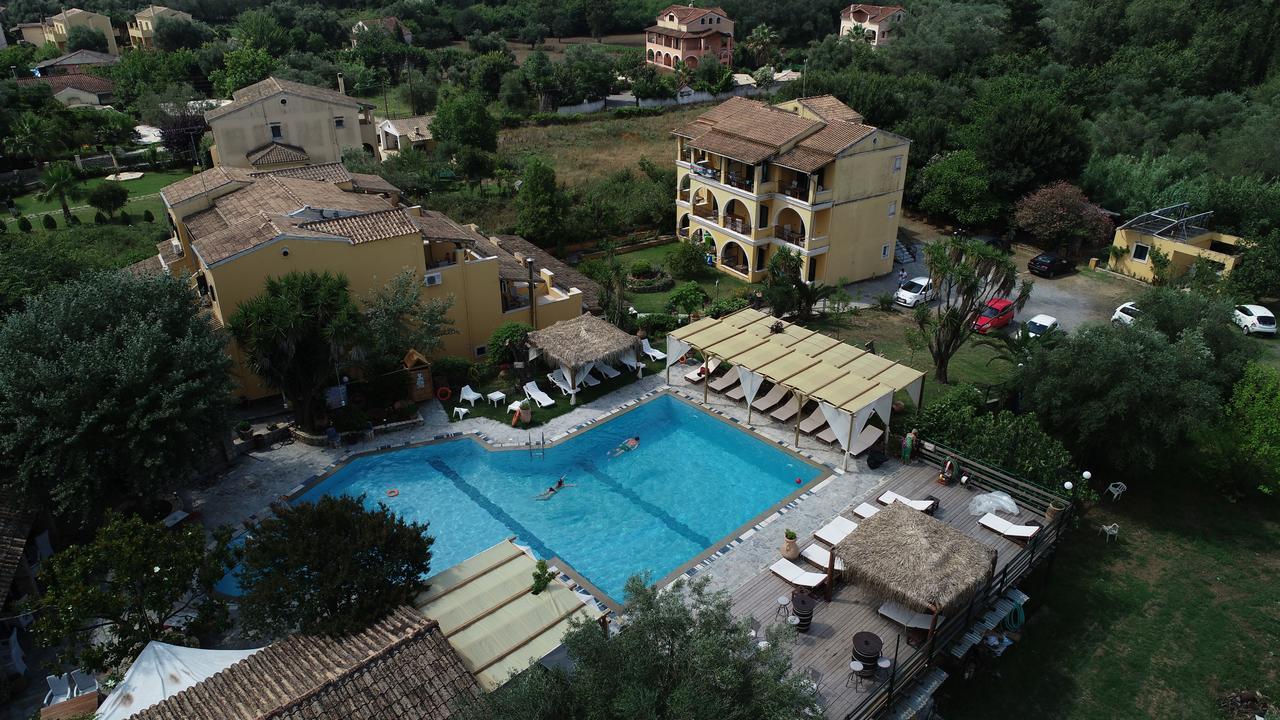 Spiti Nikos Aparthotel Danilia Luaran gambar